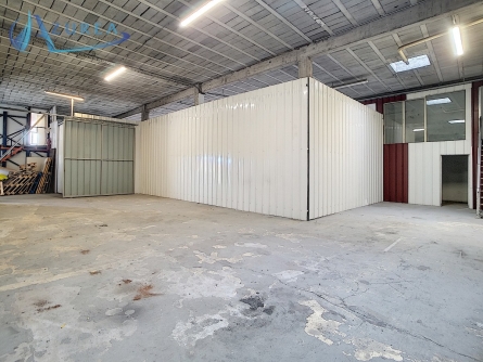 Photo 1 – location Entrepôts / activités	LA GAUDE (06610)