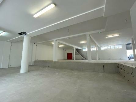 Photo 1 – vente Entrepôts / activités	NICE (06300)