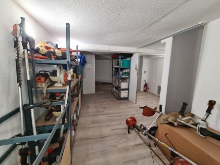 Photo 1 – location Entrepôts / activités	CAGNES SUR MER (06800)