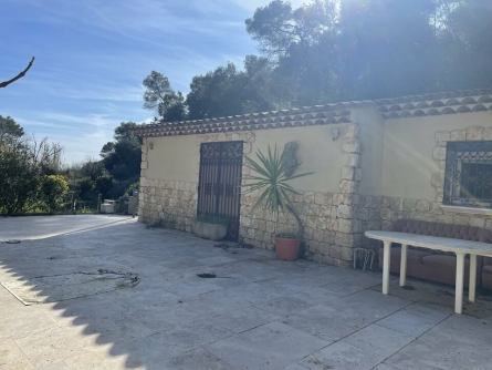 Photo 2 – location Entrepôts / activités	SAINT PAUL DE VENCE (06570)