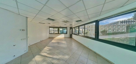 Photo 3 – location Locaux commerciaux	VALLAURIS (06220)