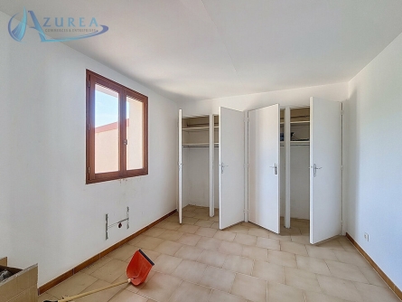 Photo 2 – location bureaux	MONTAUROUX (83440)