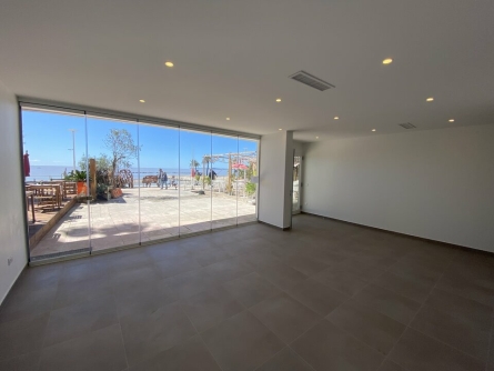 Photo 1 – location Locaux commerciaux	SAINT LAURENT DU VAR (06700)