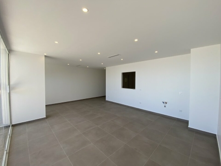 Photo 4 – location Locaux commerciaux	SAINT LAURENT DU VAR (06700)
