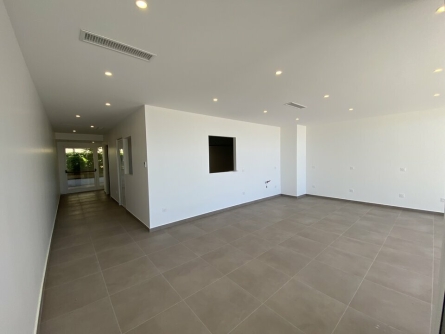 Photo 3 – location Locaux commerciaux	SAINT LAURENT DU VAR (06700)