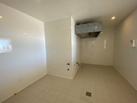 Photo 6 – location Locaux commerciaux	SAINT LAURENT DU VAR (06700)