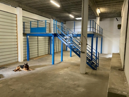 Photo 1 – location Entrepôts / activités	LA GAUDE (06610)