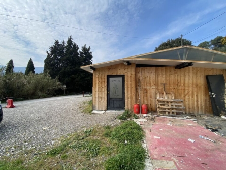 Photo 8 – location Entrepôts / activités	CASTAGNIERS (06670)