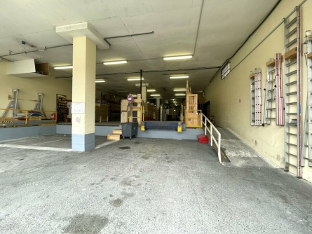 Photo 4 – location Entrepôts / activités	SAINT LAURENT DU VAR (06700)