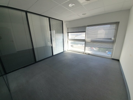 Photo 2 – location bureaux	SAINT LAURENT DU VAR (06700)