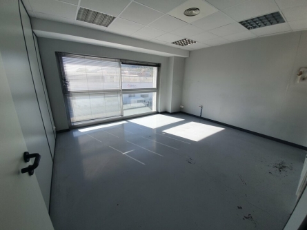 Photo 3 – location bureaux	SAINT LAURENT DU VAR (06700)