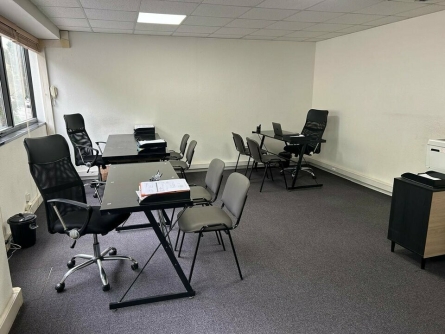 Photo 1 – location bureaux	VALLAURIS (06220)