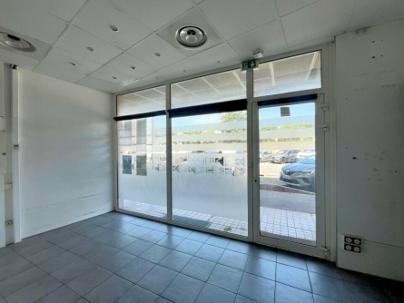 Photo 4 – vente Locaux commerciaux	SAINT LAURENT DU VAR (06700)