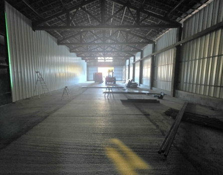 Photo 4 – location Entrepôts / activités	CARROS (06510)