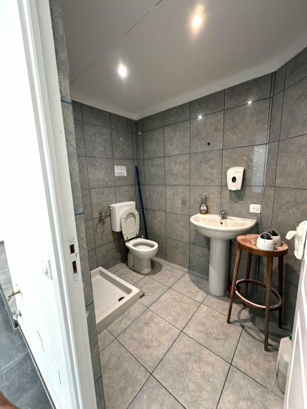 Photo 3 – location Locaux commerciaux	BEAUSOLEIL (06240)