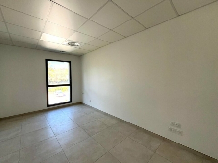 Photo 3 – location bureaux	LORGUES (83510)