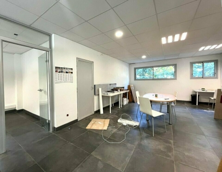 Photo 5 – vente Entrepôts / activités	VENCE (06140)