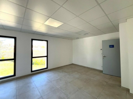 Photo 3 – location bureaux	LORGUES (83510)