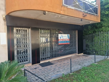 Photo 1 – location Locaux commerciaux	CANNES LA BOCCA (06150)