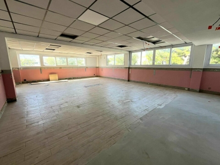 Photo 1 – location bureaux	CANNES LA BOCCA (06150)