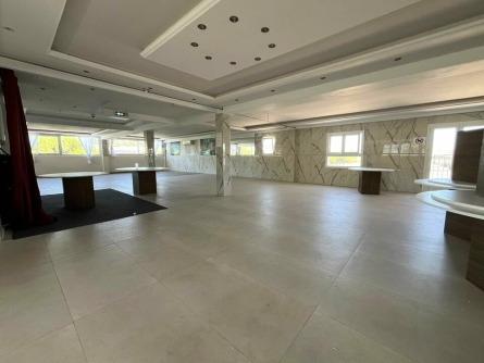 Photo 2 – location bureaux	CANNES LA BOCCA (06150)