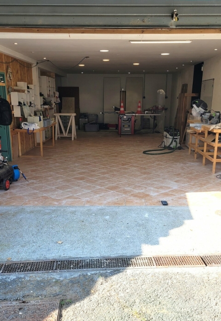 Photo 6 – location Entrepôts / activités	CASTAGNIERS (06670)