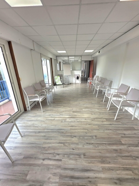 Photo 5 – location bureaux	SAINT LAURENT DU VAR (06700)