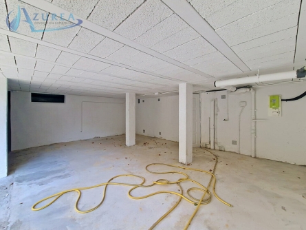 Photo 8 – location Entrepôts / activités	VENCE (06140)