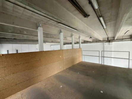 Photo 5 – location Entrepôts / activités	SAINT LAURENT DU VAR (06700)