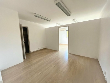 Photo 2 – location bureaux	MOUANS SARTOUX (06370)