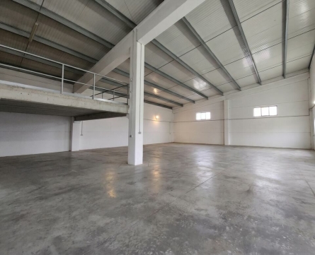 Photo 1 – location Entrepôts / activités	MOUGINS (06250)