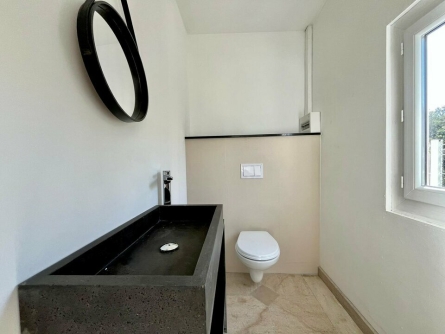 Photo 6 – location Entrepôts / activités	LE MUY (83490)