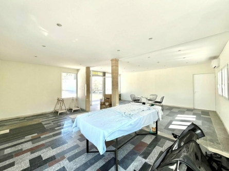 Photo 4 – location Entrepôts / activités	LE MUY (83490)