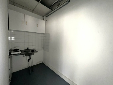 Photo 7 – location Entrepôts / activités	VILLENEUVE LOUBET (06270)