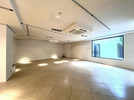 Photo 2 – location Locaux commerciaux	CANNES (06400)