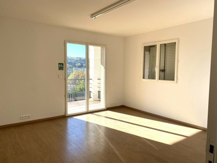 Photo 2 – location bureaux	GRASSE (06130)