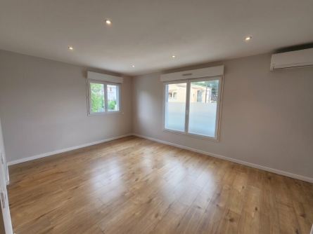 Photo 3 – vente bureaux	FREJUS (83600)