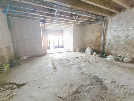 Photo 1 – vente Entrepôts / activités	VALLAURIS (06220)