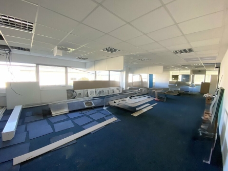Photo 1 – location bureaux	VILLENEUVE LOUBET (06270)