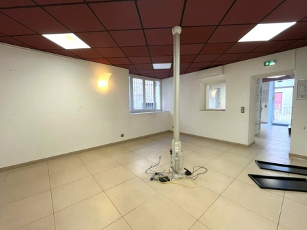 Photo 1 – vente Locaux commerciaux	LE LUC (83340)