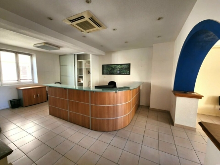 Photo 2 – location bureaux	FAYENCE (83440)