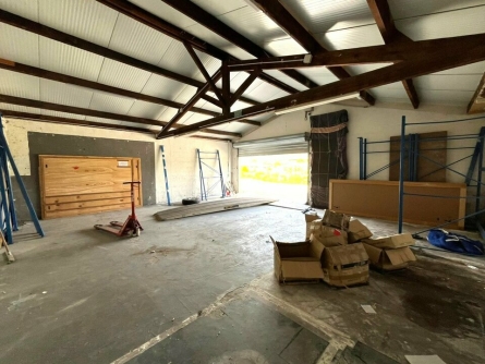 Photo 4 – location Entrepôts / activités	SAINT LAURENT DU VAR (06700)