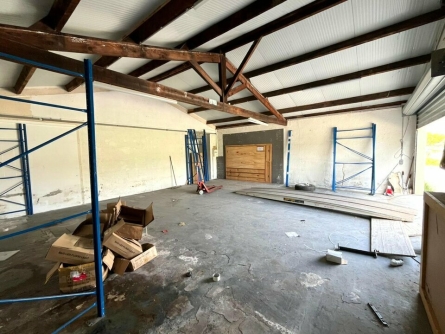 Photo 3 – location Entrepôts / activités	SAINT LAURENT DU VAR (06700)