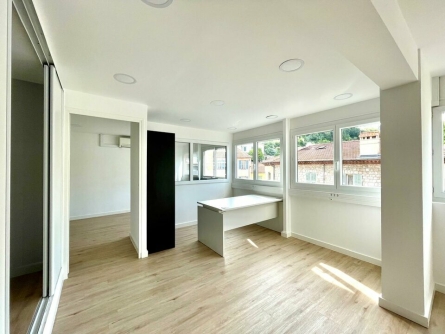 Photo 3 – location bureaux	CAGNES SUR MER (06800)