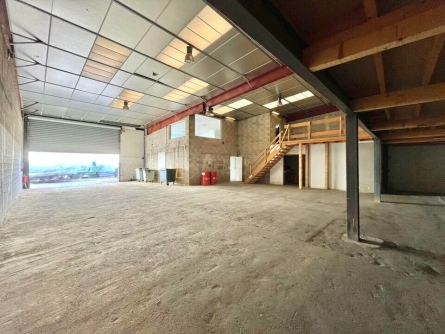 Photo 3 – location Entrepôts / activités	MANDELIEU LA NAPOULE (06210)