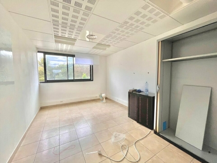 Photo 2 – vente bureaux	MOUANS SARTOUX (06370)