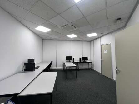 Photo 3 – location bureaux	CANNES LA BOCCA (06150)