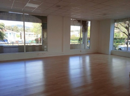 Photo 1 – location Locaux commerciaux	JUAN LES PINS (06160)