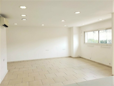 Photo 2 – location Locaux commerciaux	LA COLLE SUR LOUP (06480)