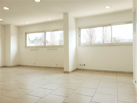 Photo 5 – location Locaux commerciaux	LA COLLE SUR LOUP (06480)